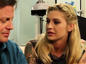 super hot tatted PA Kleio Valentien pulverizes the manager