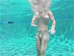big-boobed blondes Alix and Cherie go skinny dipping